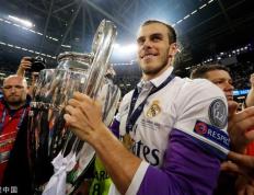 TK体育直播- 莱万多夫斯基代言华为 