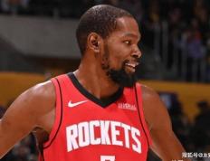 TK体育-杜兰特回归赛场，逆转首场状态亮眼，独行侠观众沸腾！的简单介绍