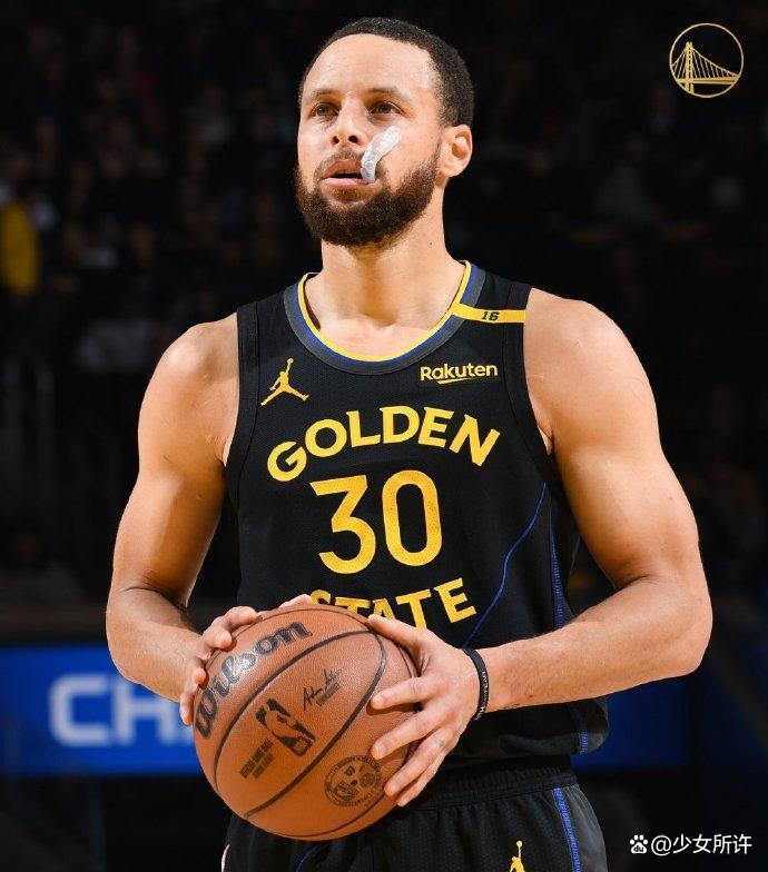 TK体育直播-包含库里迎来五赛季高光表现,巴黎圣日耳曼球迷沸腾!的词条