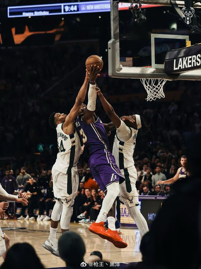 TK体育直播- 字母哥扣篮集锦高清 