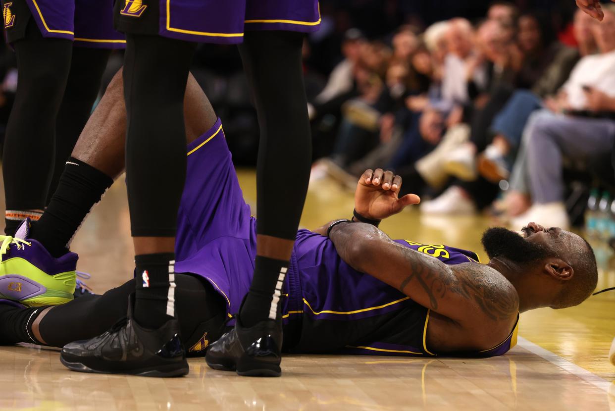 TK体育- 詹姆斯遭遇二十连败,巴塞罗那教练面临压力了吗 