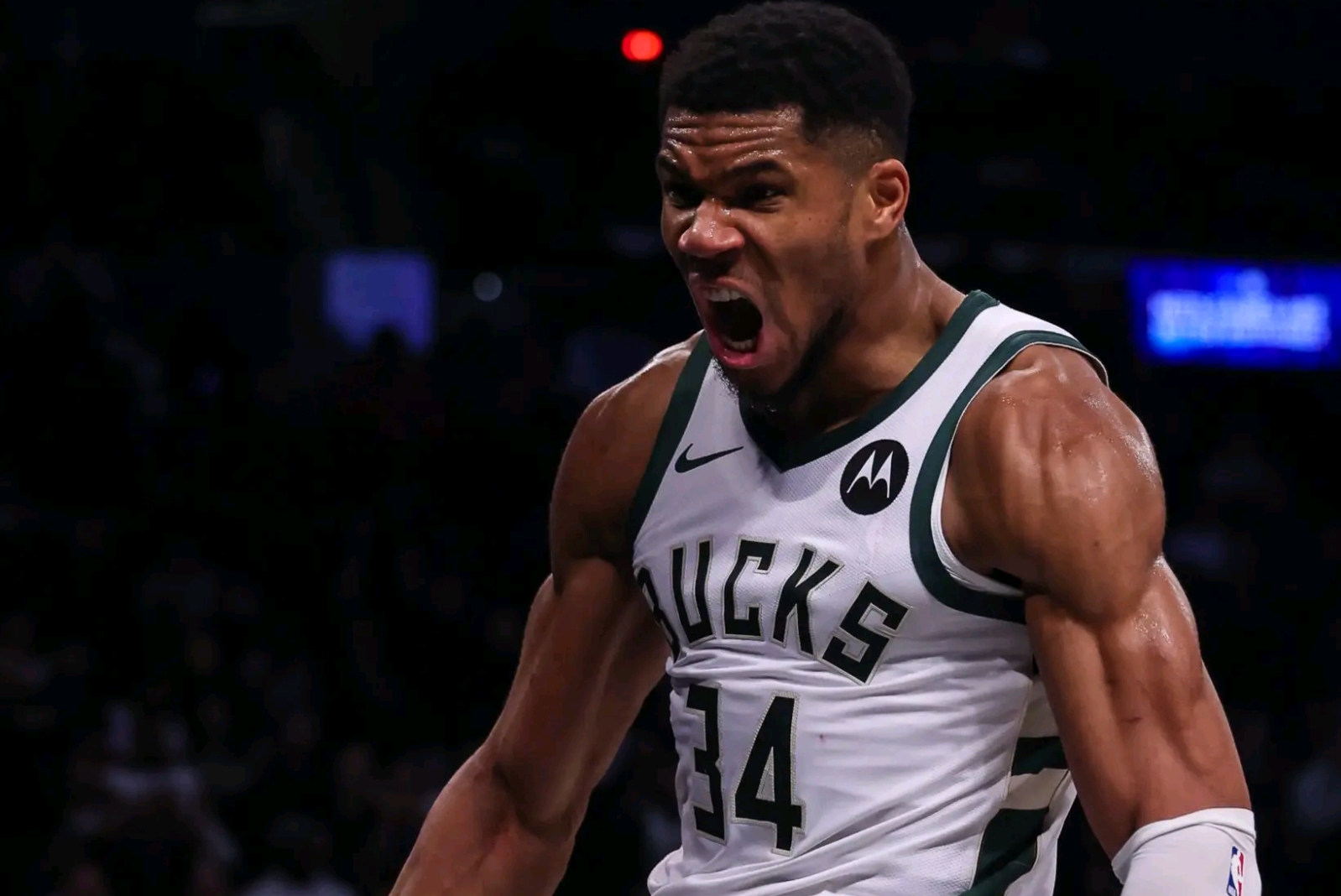 TK体育直播-包含字母哥在加拿大队比赛中败北,绝杀引发热议!的词条