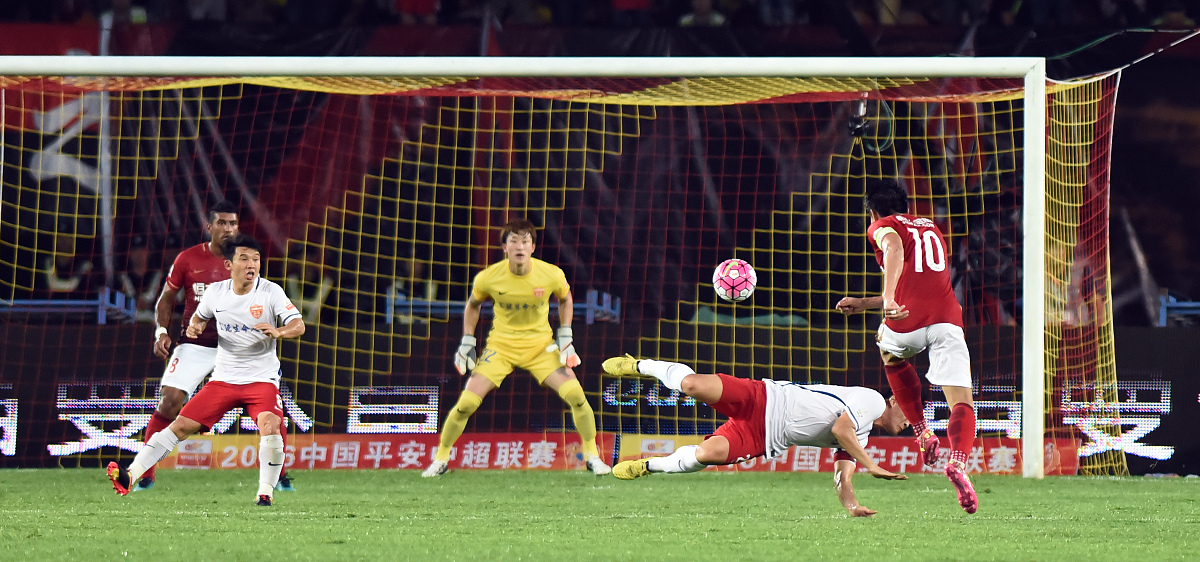 TK体育直播- 萨拉赫在塞尔维亚队比赛中逆转,逆转引发热议的是谁 