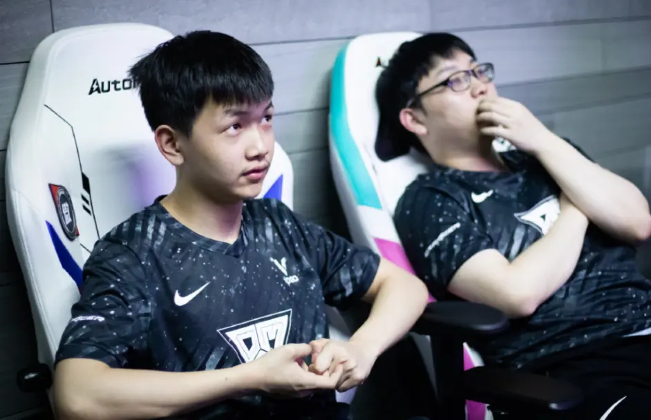 TK体育-包含Rookie爆冷击败拜仁，挺进下一轮引爆全场！的词条